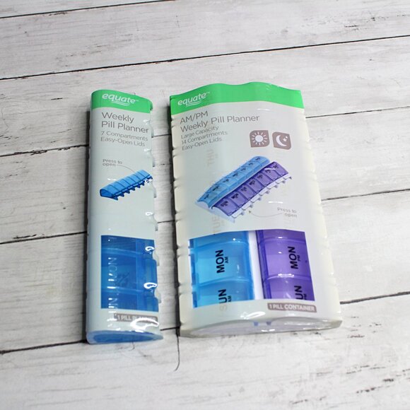 Equate Daily Weekly Pill Organizer Planner Large Capacity Cases Lot Blue Purple - Picture 3 of 7